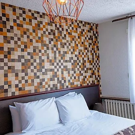 Logis Le Bellevue Hotel *